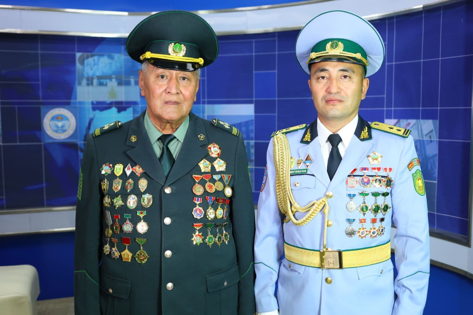 ХУРАНДАА Ш.БАТ-ЭРДЭНЭ: БИ ЦЭРГИЙН ТУСГАЙ ДУНД СУРГУУЛИАС ТӨРСӨН АНХНЫ ХИЛИЙН ОТРЯДЫН ДАРГА