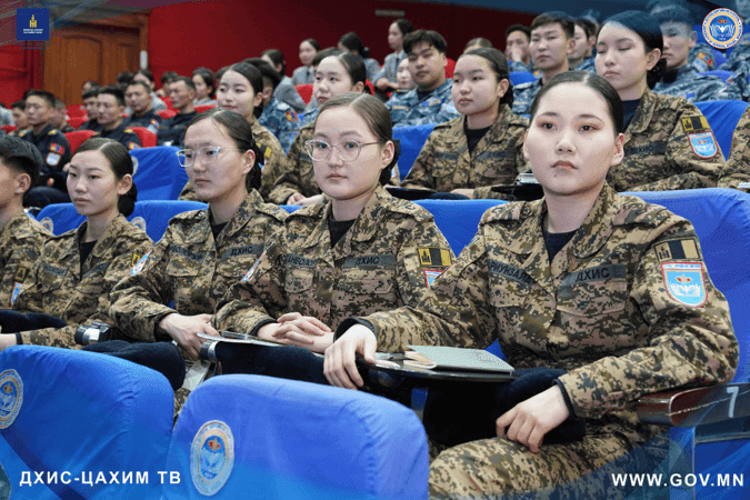 “ГАЗАР ХӨДЛӨЛТИЙН АЮУЛААС УРЬДЧИЛАН СЭРГИЙЛЭХ, ТАНИУЛАХ ӨДӨР”-ИЙГ ТЭМДЭГЛЭН ӨНГӨРҮҮЛЛЭЭ