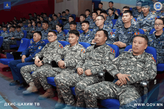 “ГАЗАР ХӨДЛӨЛТИЙН АЮУЛААС УРЬДЧИЛАН СЭРГИЙЛЭХ, ТАНИУЛАХ ӨДӨР”-ИЙГ ТЭМДЭГЛЭН ӨНГӨРҮҮЛЛЭЭ