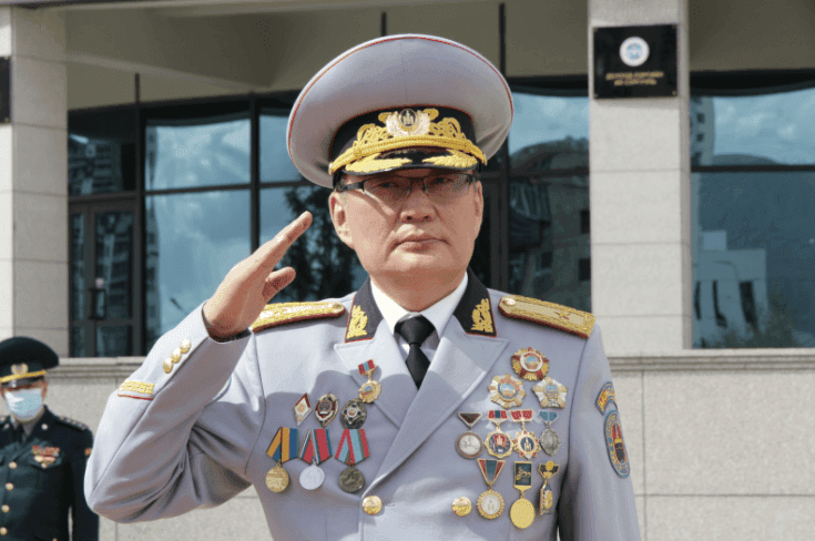 ​БРИГАДЫН ГЕНЕРАЛ Ц.АМГАЛАНБАЯР: ХҮН ӨӨРИЙНХӨӨ ИРЭЭДҮЙГ ӨӨРӨӨ Л БҮТЭЭДЭГ
